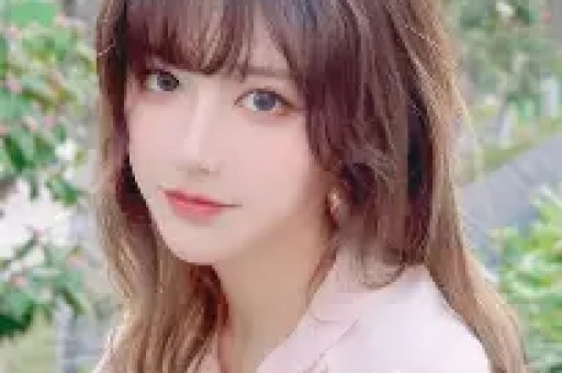 36岁江铠同泉州现身出轨门后状态滋润长相神似毛晓彤